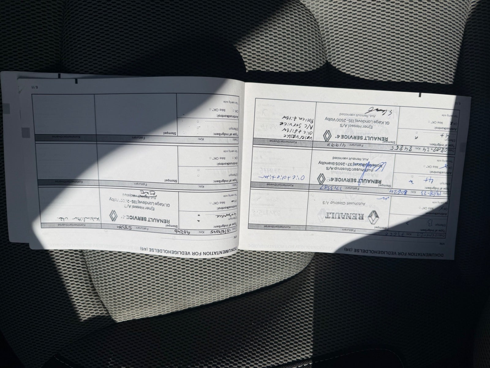 Grå Renault Captur fra 2014
