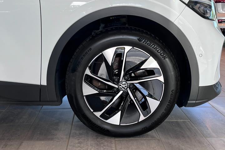 Hvid VW ID.4 fra 2024