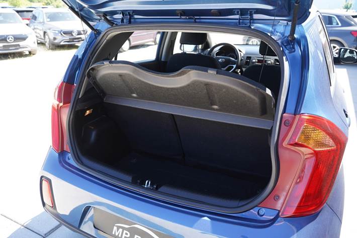 Blå Kia Picanto fra 2016