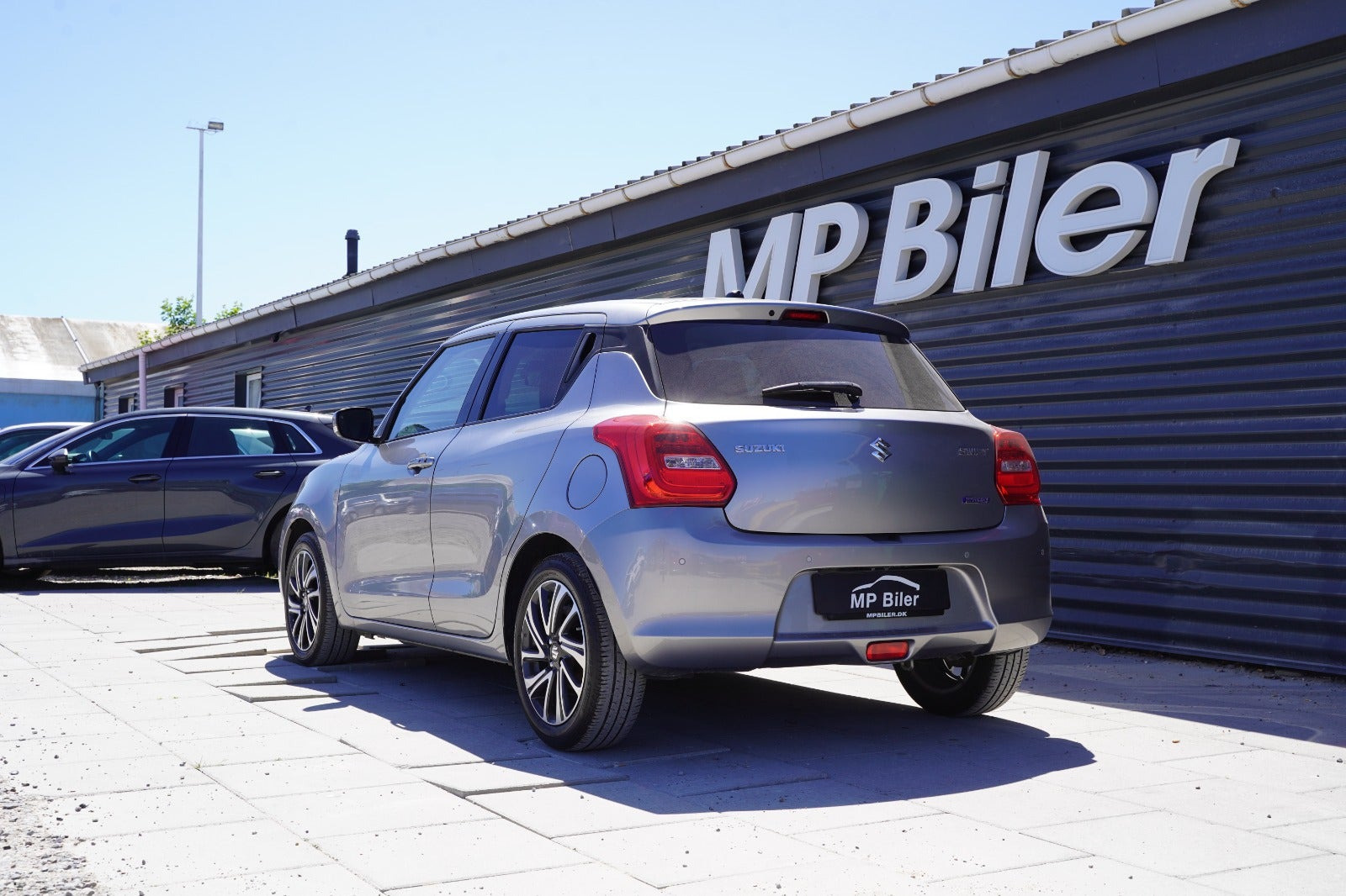 Grå Suzuki Swift fra 2022