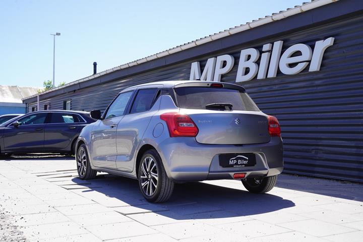 Grå Suzuki Swift fra 2022