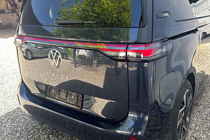 Blå VW ID.Buzz fra 2026