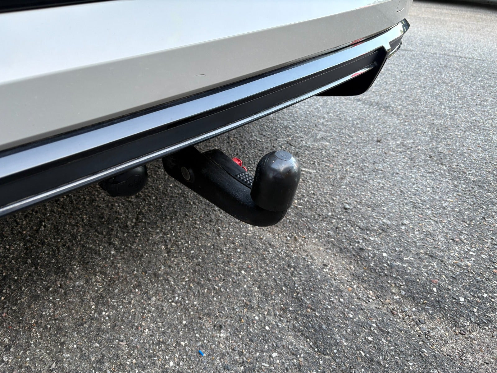 Beige Audi e-tron fra 2021