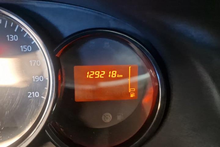 Hvid Dacia Dokker fra 2019