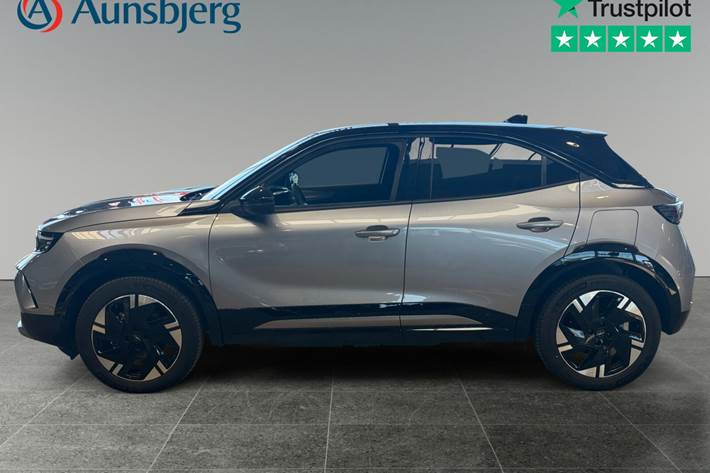Grå Opel Mokka-e fra 2025