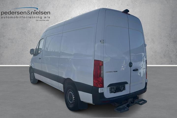 Hvid Mercedes Sprinter fra 2021