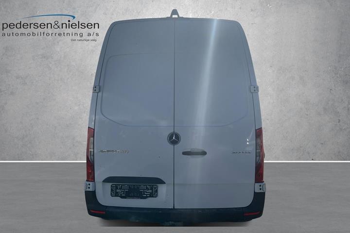 Hvid Mercedes Sprinter fra 2021