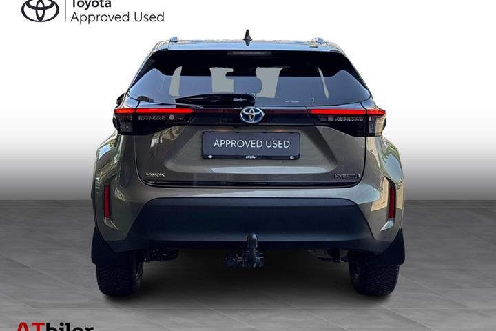 Bronze Toyota Yaris Cross fra 2023