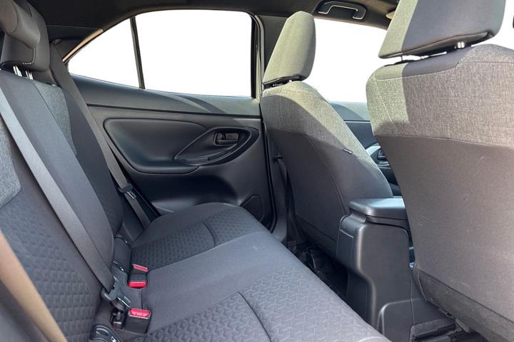 Bronze Toyota Yaris Cross fra 2023