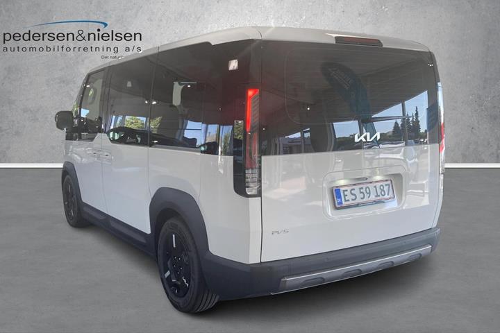 Hvid Kia PV5 fra 2026