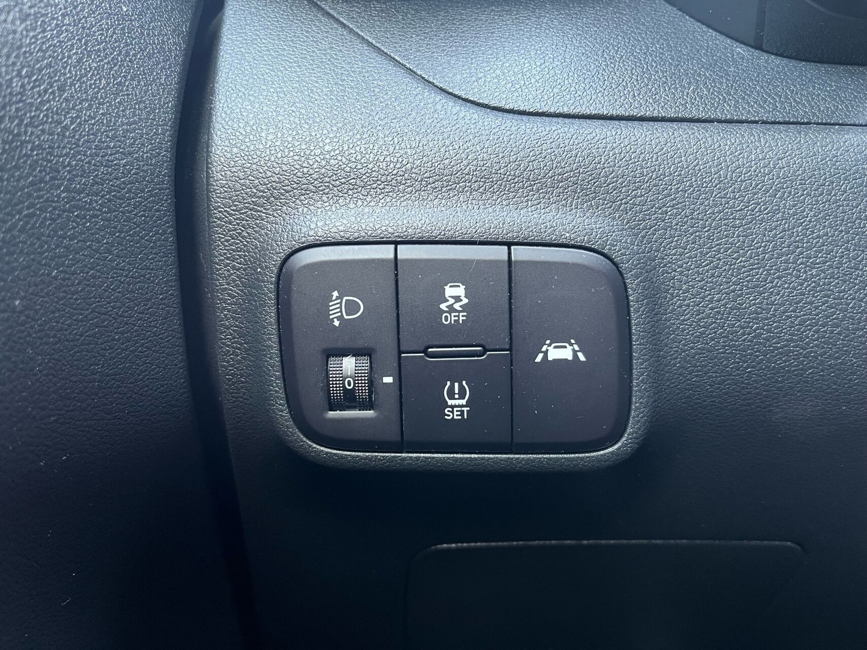 Hvid Hyundai i10 fra 2020