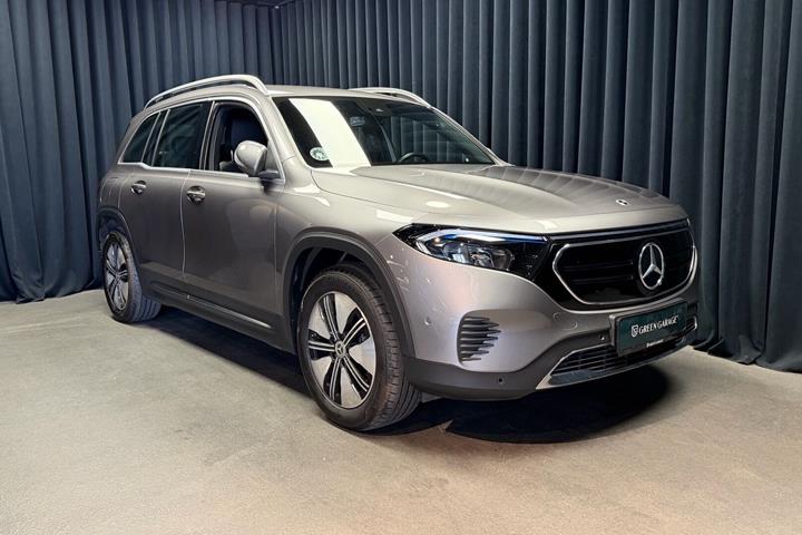 Grå Mercedes EQB 250 fra 2023
