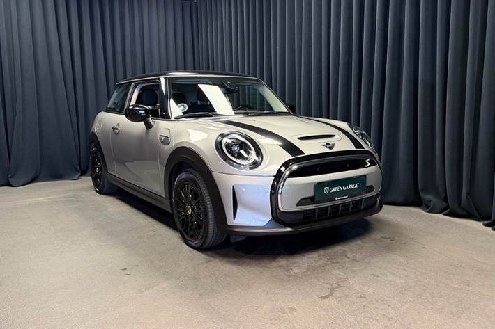 Sølv Mini Cooper fra 2023