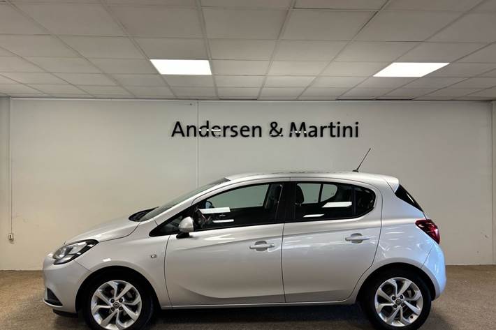 Grå Opel Corsa fra 2016