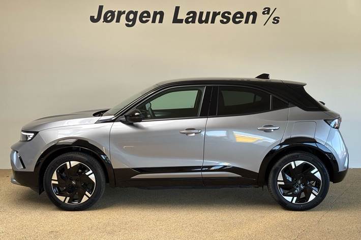 Sølv Opel Mokka-e fra 2025