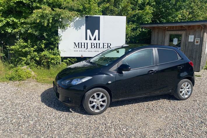 Sort Mazda 2 fra 2009