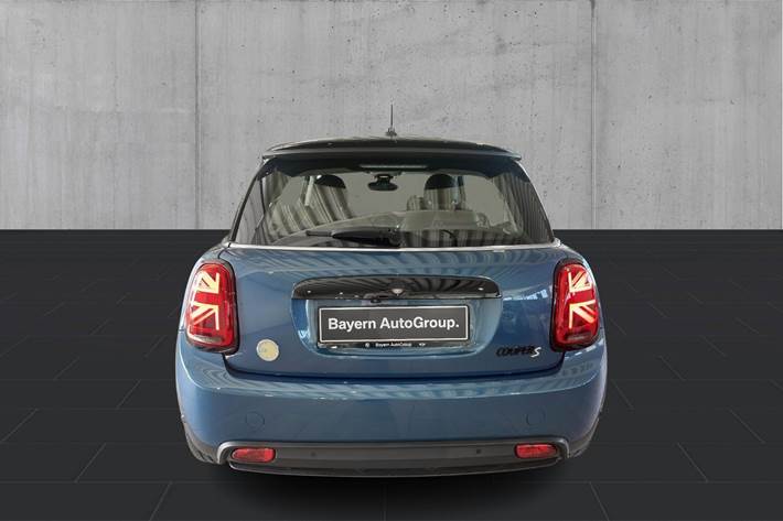 Blå Mini Cooper SE fra 2023