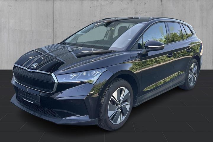 Sort Skoda Enyaq fra 2022 set udefra