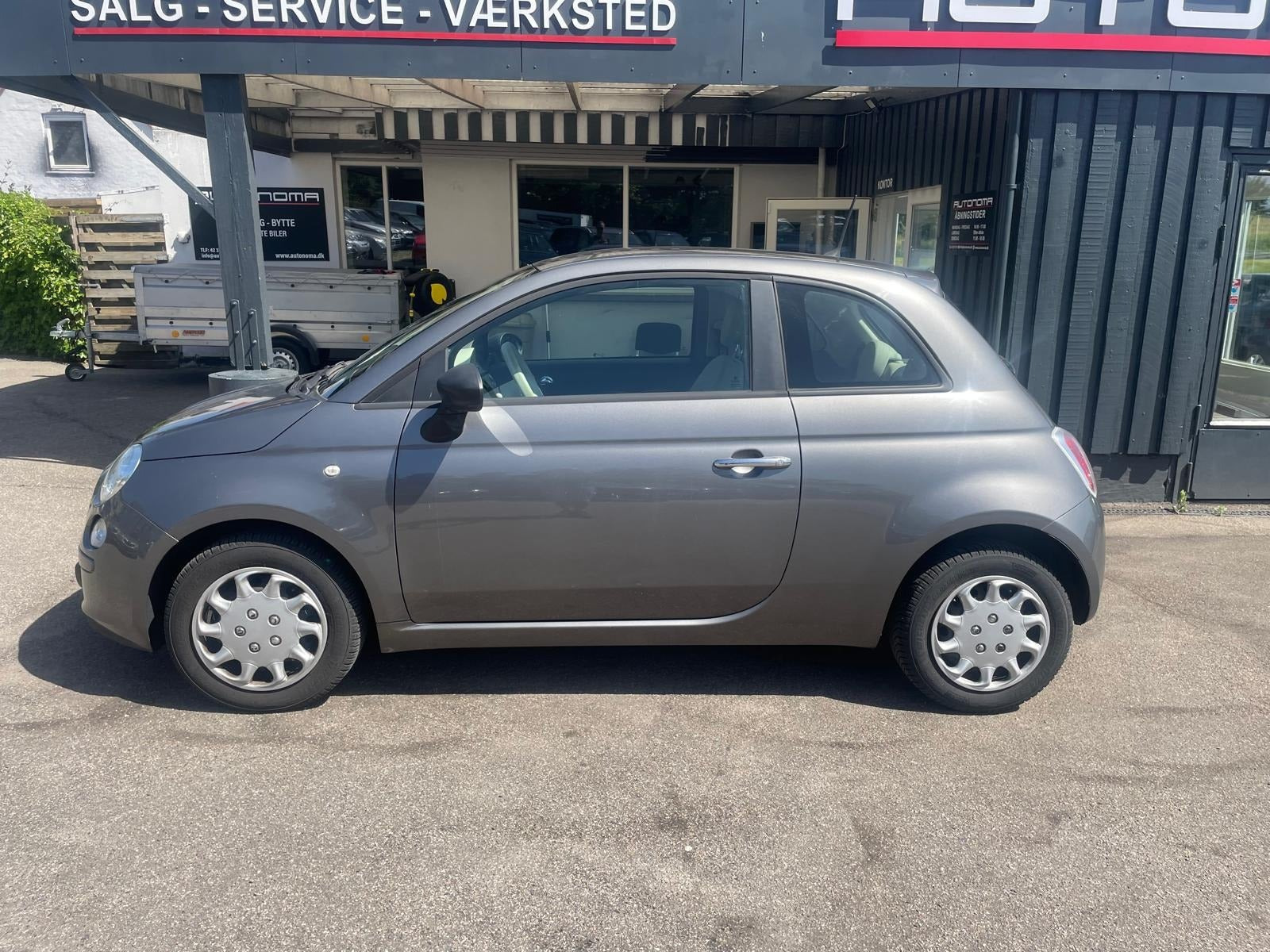 Grå Fiat 500 fra 2008