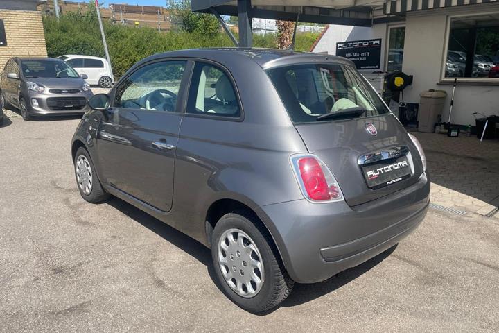 Grå Fiat 500 fra 2008