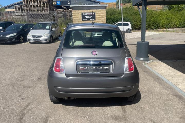 Grå Fiat 500 fra 2008