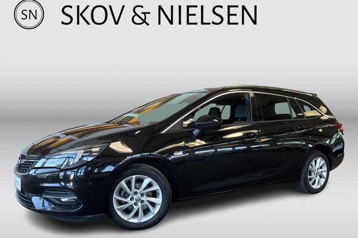 Sort Opel Astra fra 2020