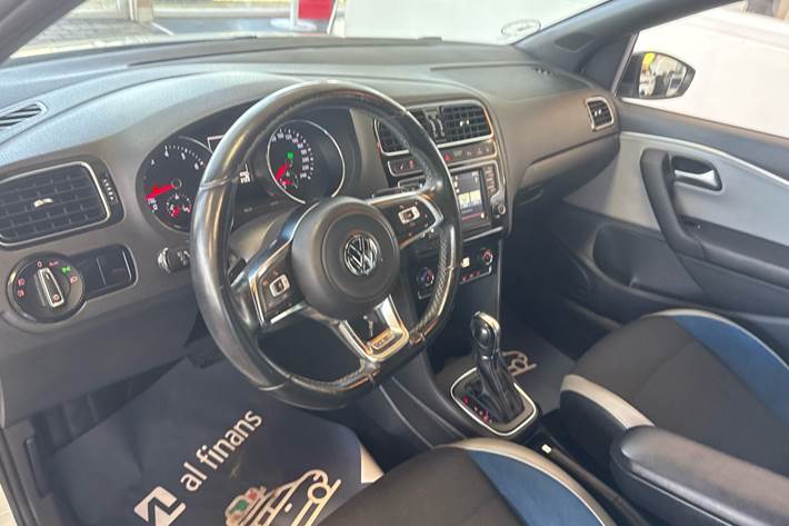 Hvid VW Polo fra 2016