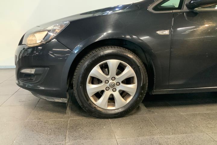 Sort Opel Astra fra 2015