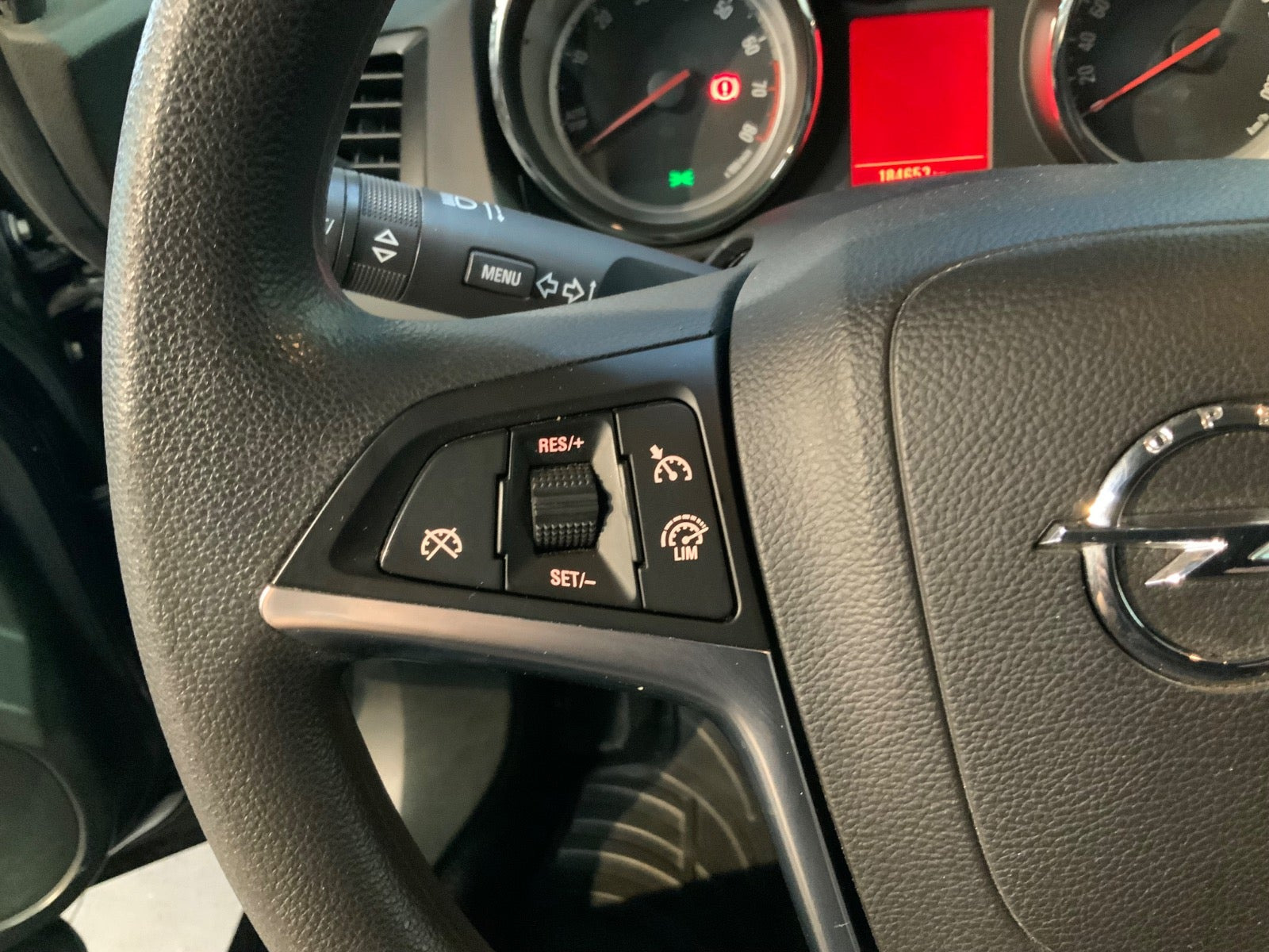 Sort Opel Astra fra 2015