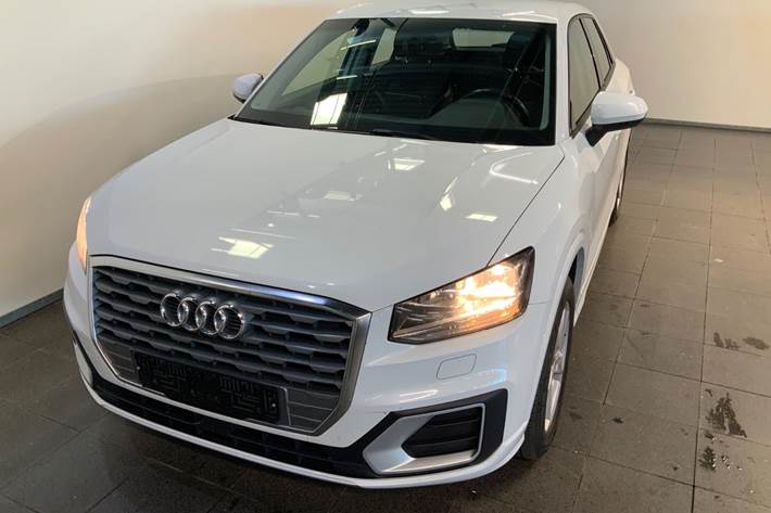 Hvid Audi Q2 fra 2019