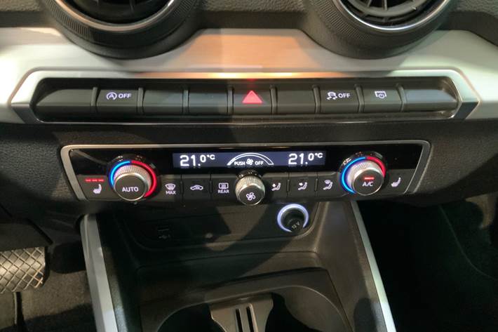 Hvid Audi Q2 fra 2019