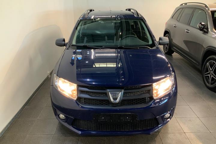 Blå Dacia Logan fra 2014