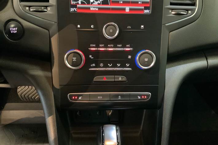 Hvid Renault Megane IV fra 2019