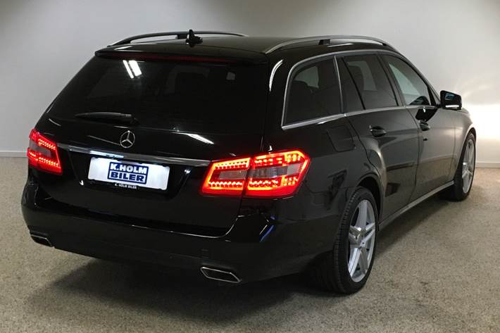 Sort Mercedes E200 fra 2013