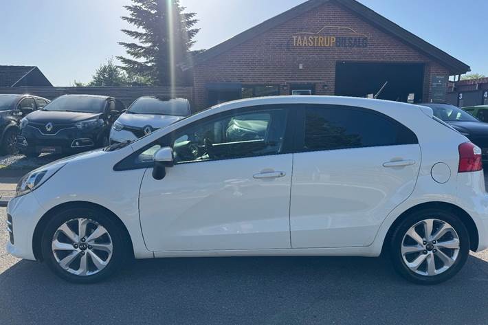 undefined Kia Rio fra 2016