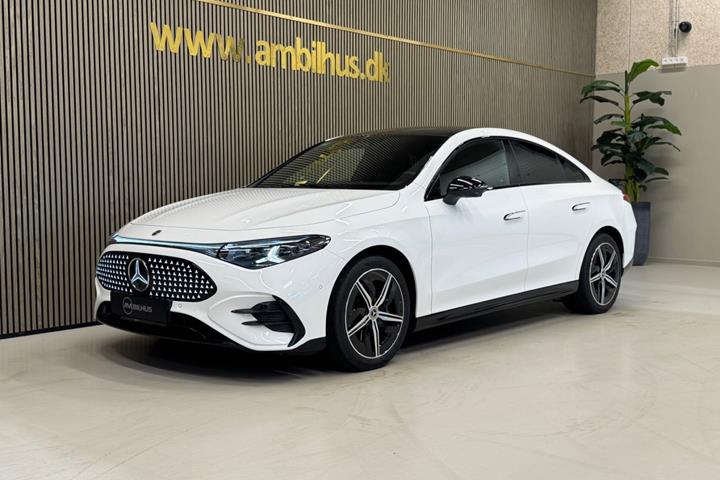 Hvid Mercedes CLA250+ fra 2026 set udefra