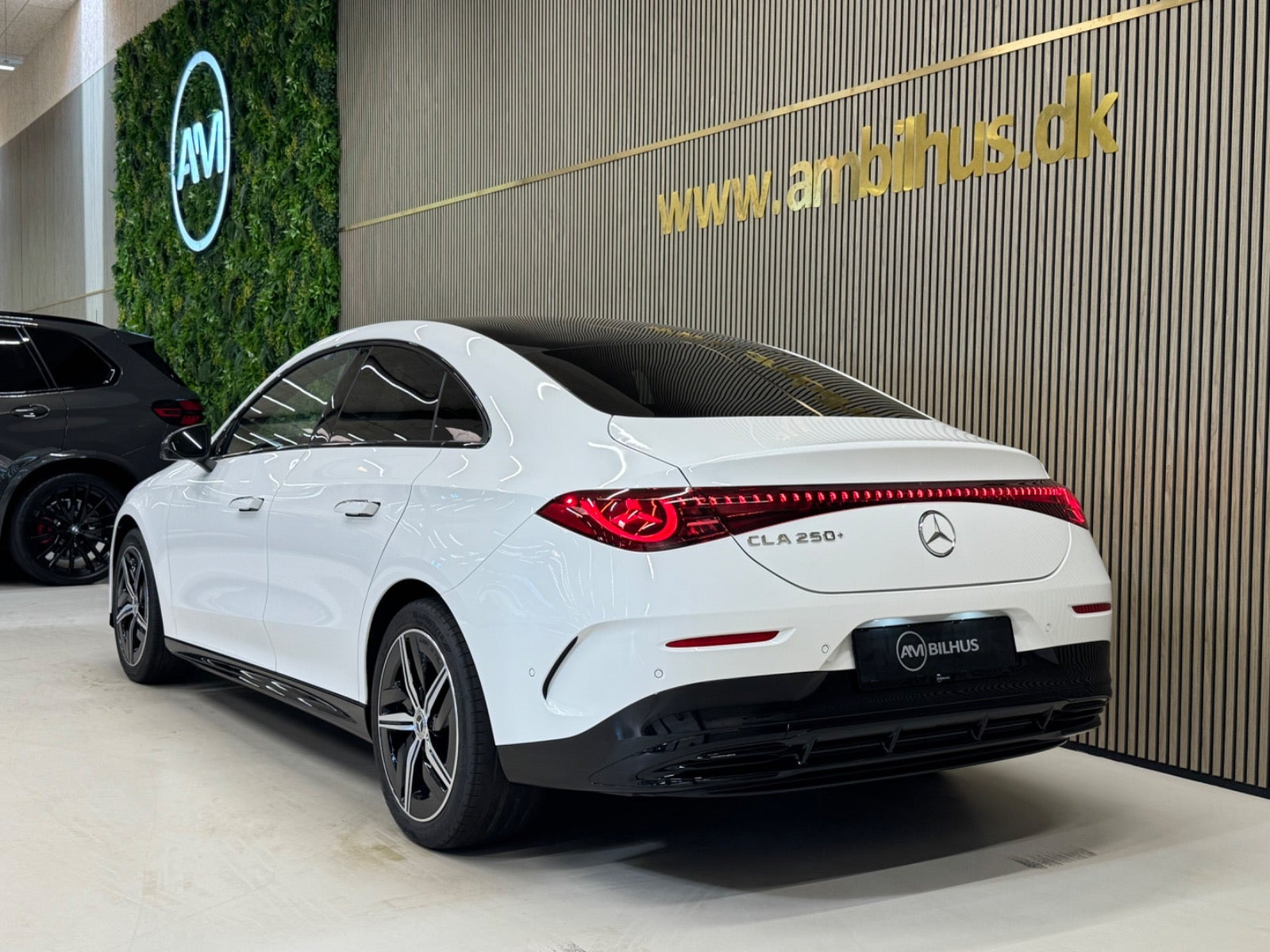 Hvid Mercedes CLA250+ fra 2026