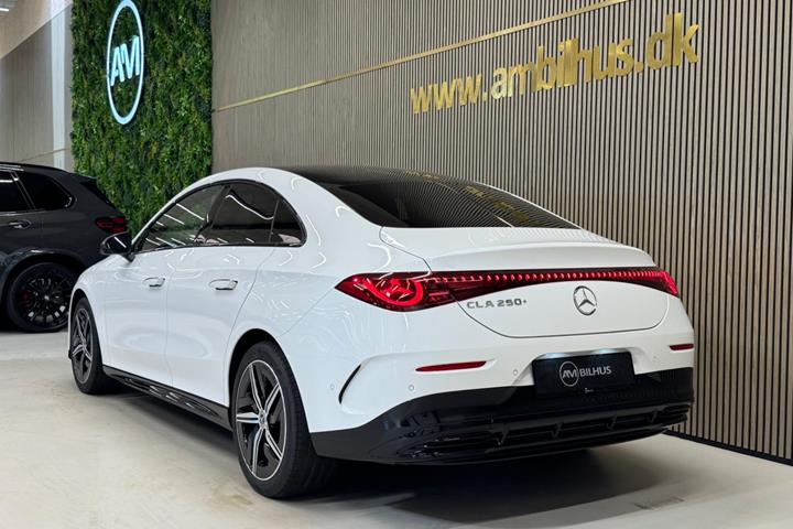 Hvid Mercedes CLA250+ fra 2026
