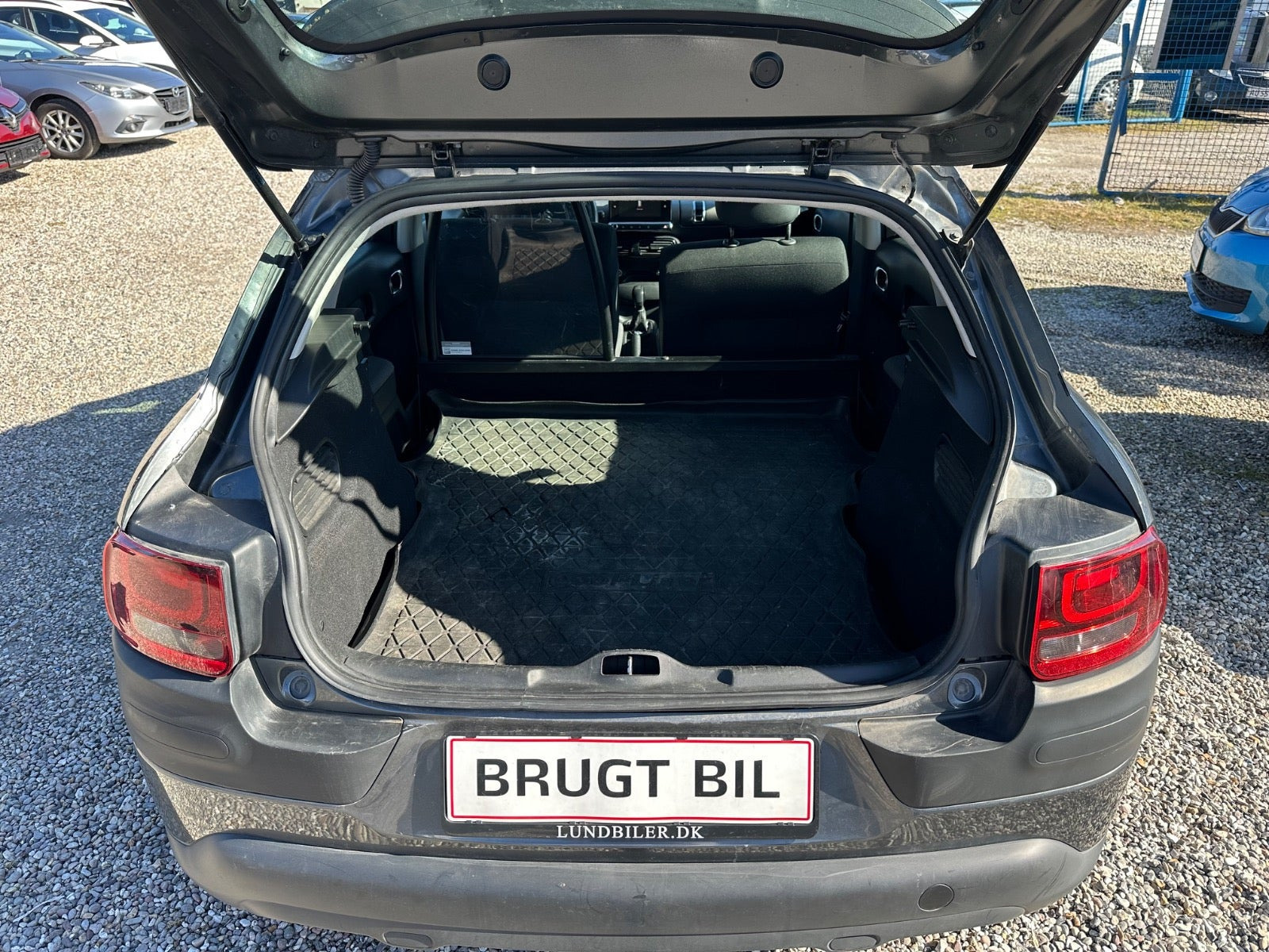Sort Citroën C4 Cactus fra 2015