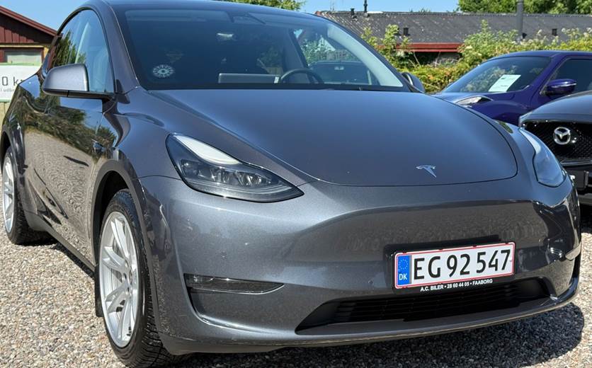 Tesla Model Y Long Range AWD
