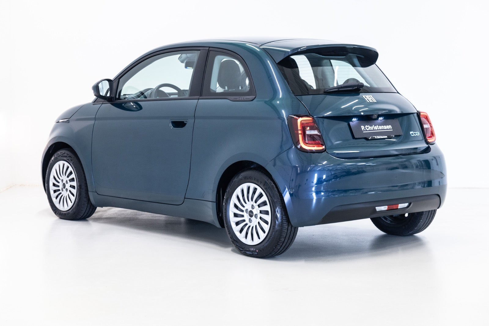 Blå Fiat 500e fra 2023
