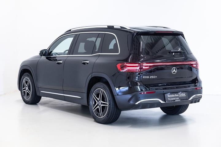 Sort Mercedes EQB250+ fra 2026