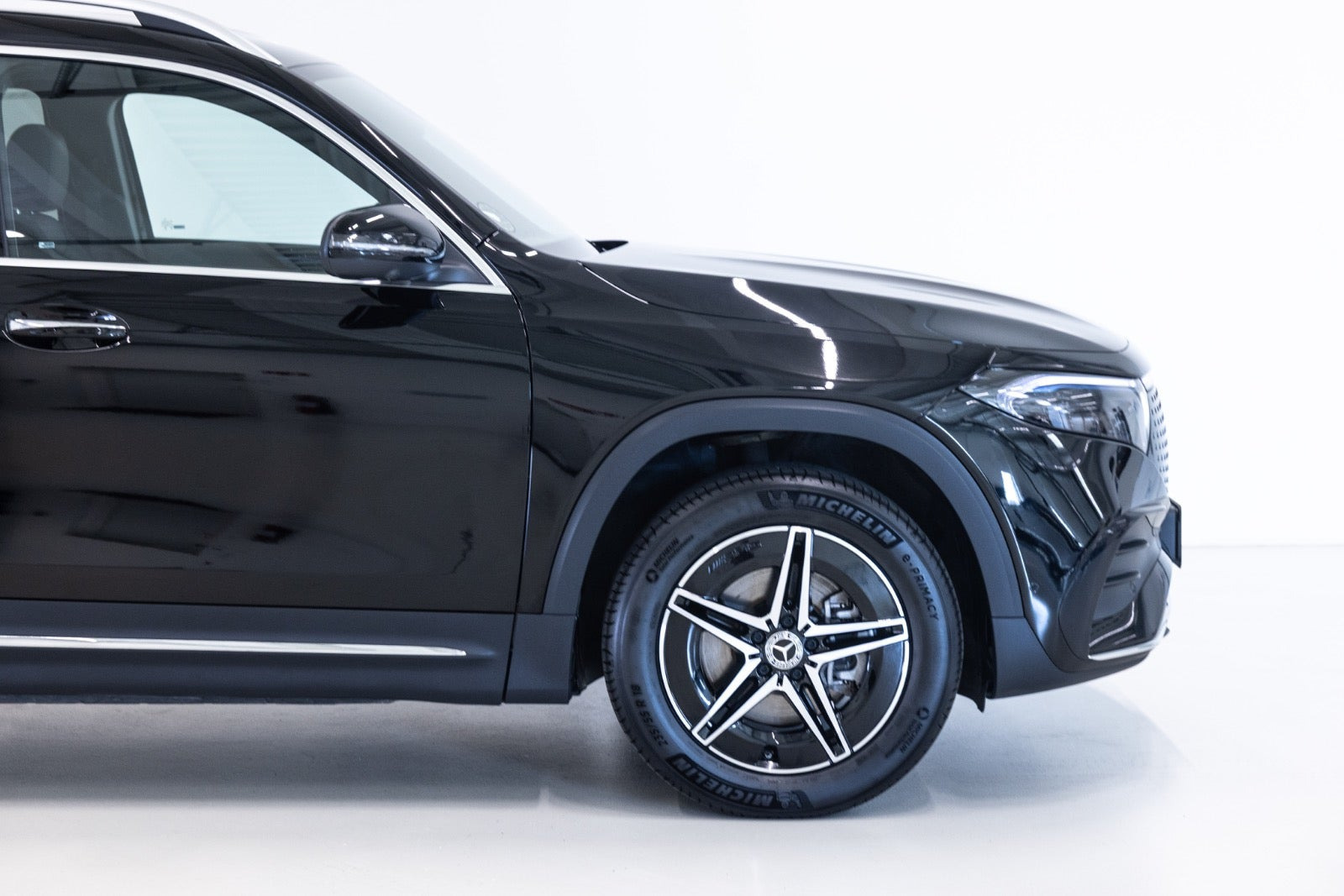 Sort Mercedes EQB250+ fra 2026