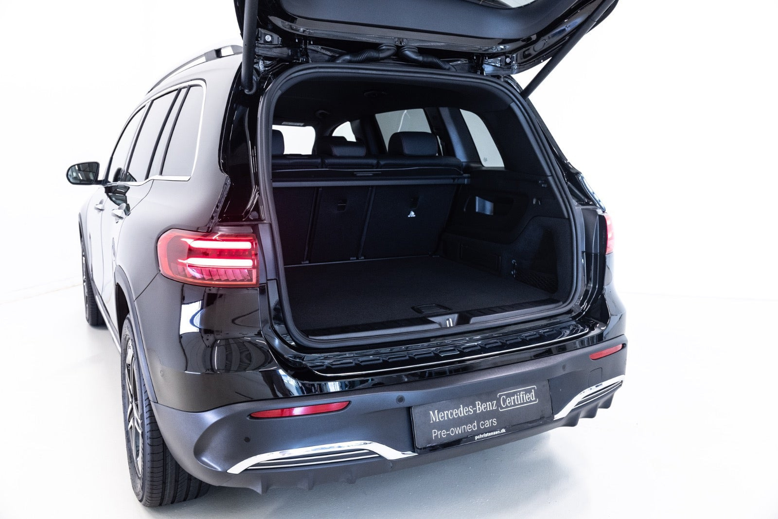 Sort Mercedes EQB250+ fra 2026