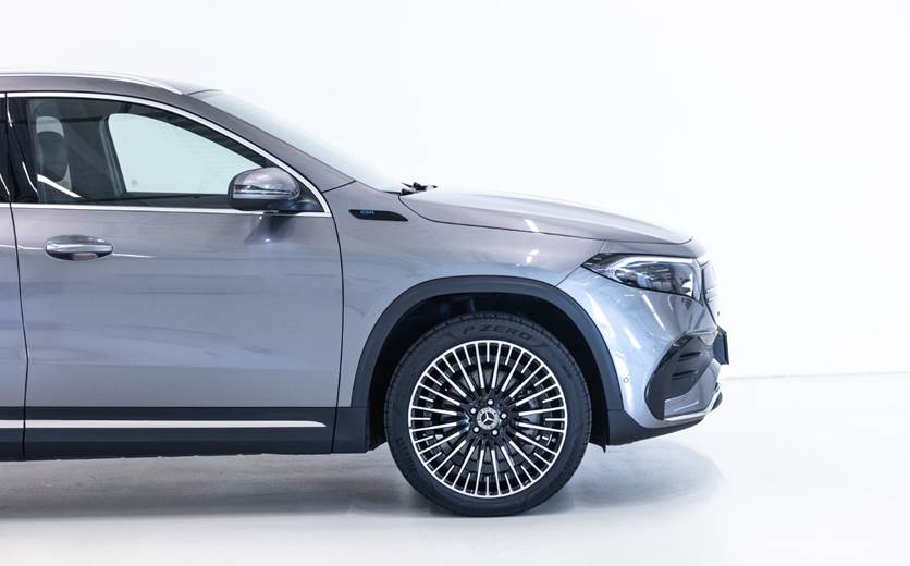 Mercedes EQA250