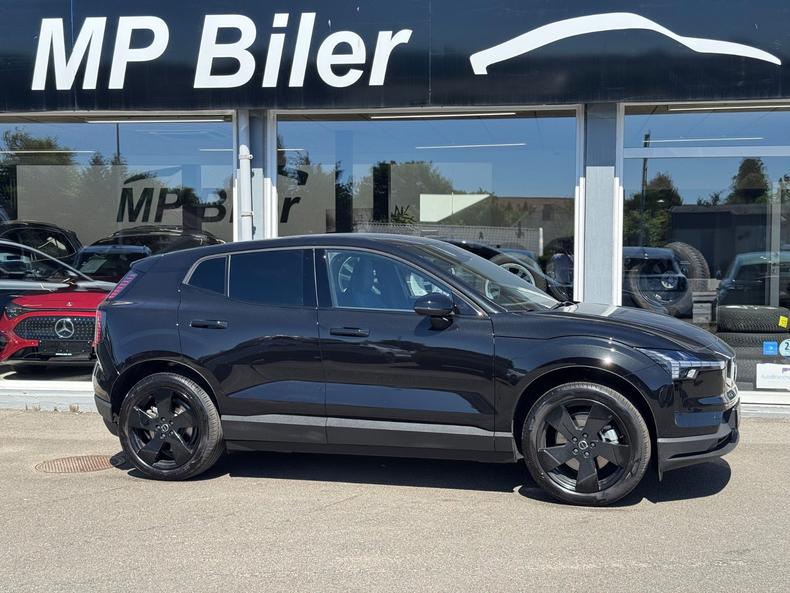 Sort Volvo EX30 fra 2026