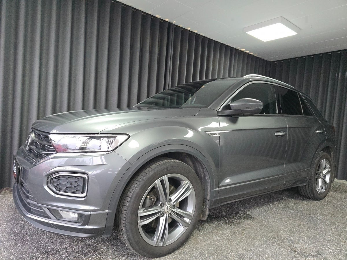 Grå VW T-Roc fra 2018