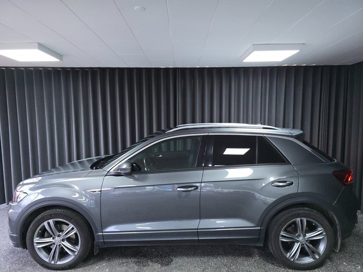 Grå VW T-Roc fra 2018