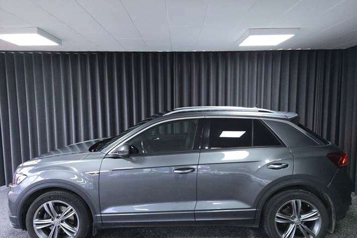 Grå VW T-Roc fra 2018