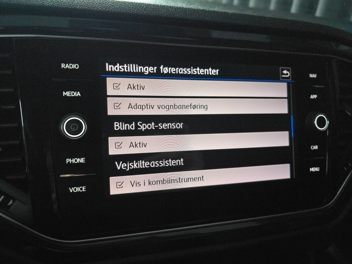 Grå VW T-Roc fra 2018